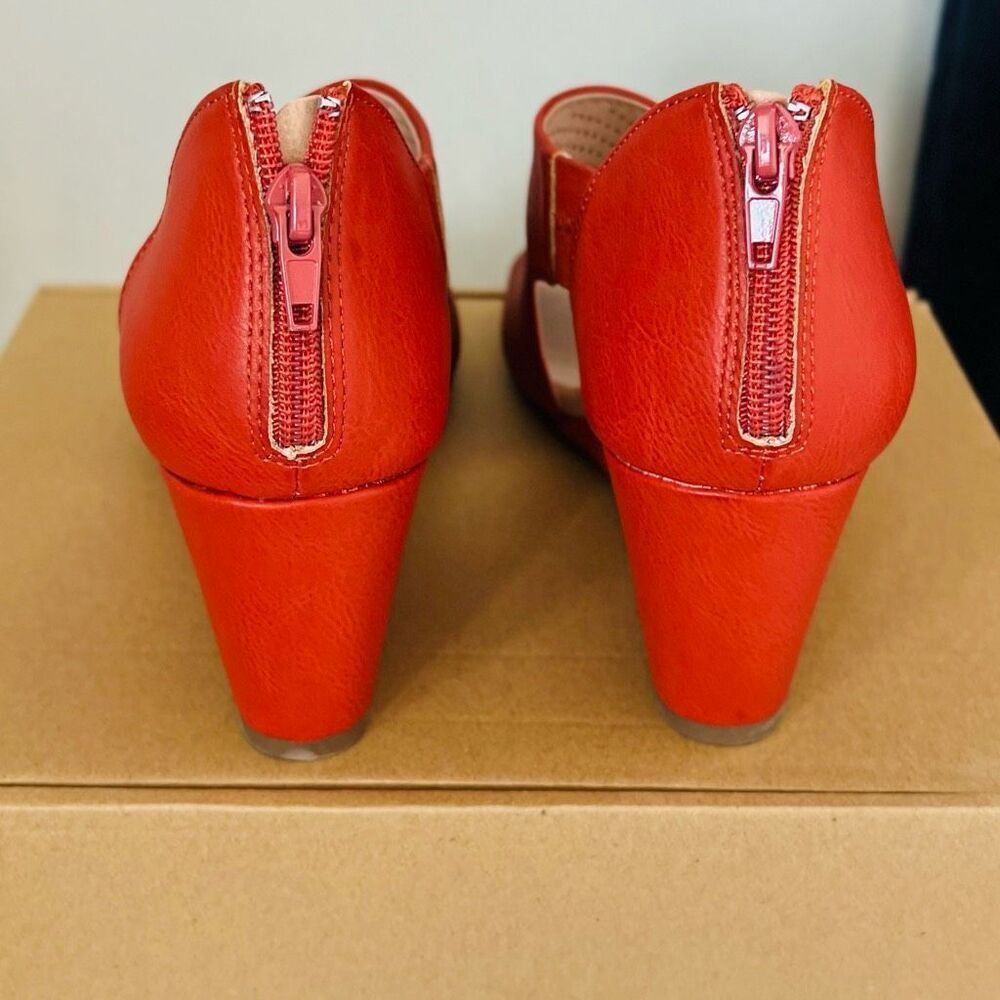 JOURNEE COLLECTION Aretha d'Orsay Wedge Sandal, Vegan Leather Rust, 9.5, NWOB - Picture 12 of 15